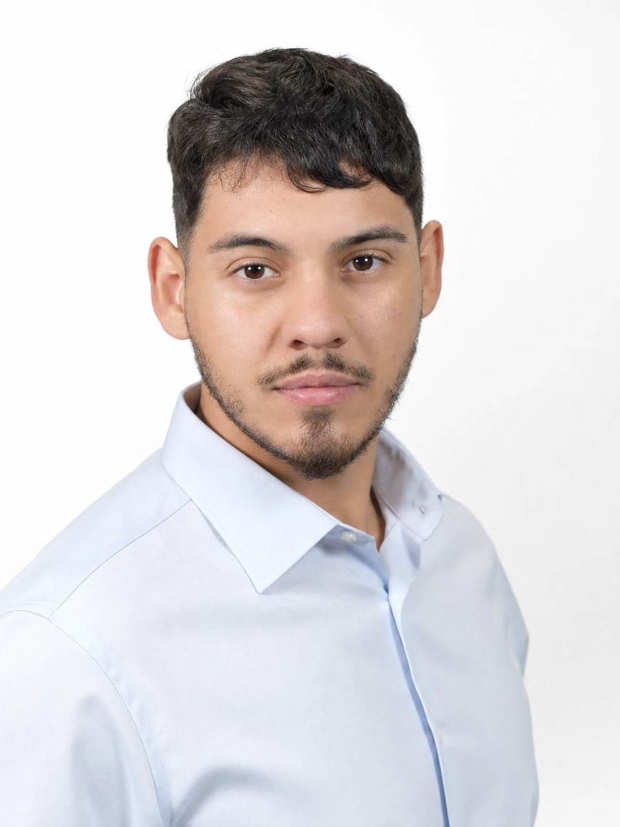 Facundo Cáceres retrato